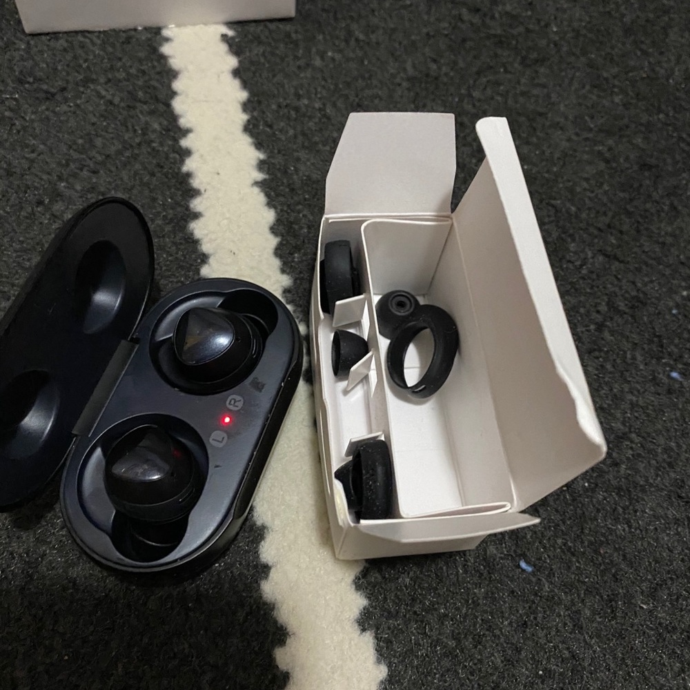 Samsung galaxy earbuds